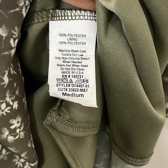 Peach Love Womens Dress Size Medium Green White Floral Ruffle Boho NWT - Picture 8 of 13